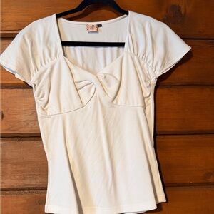 Cream Twist-Front Short Sleeve Top - Women's